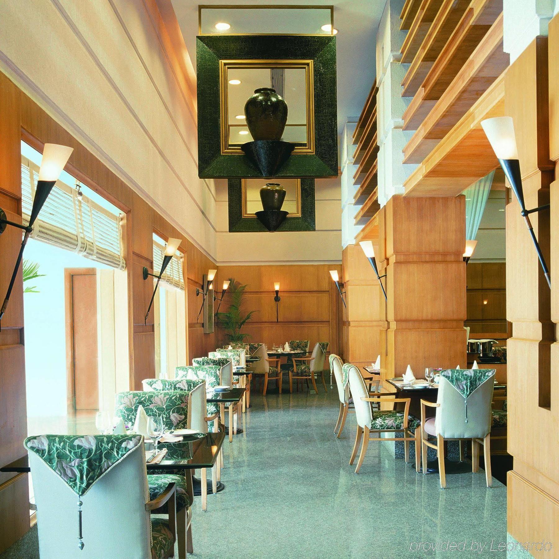 Trident Cochin Hotel Kochi Restaurant foto